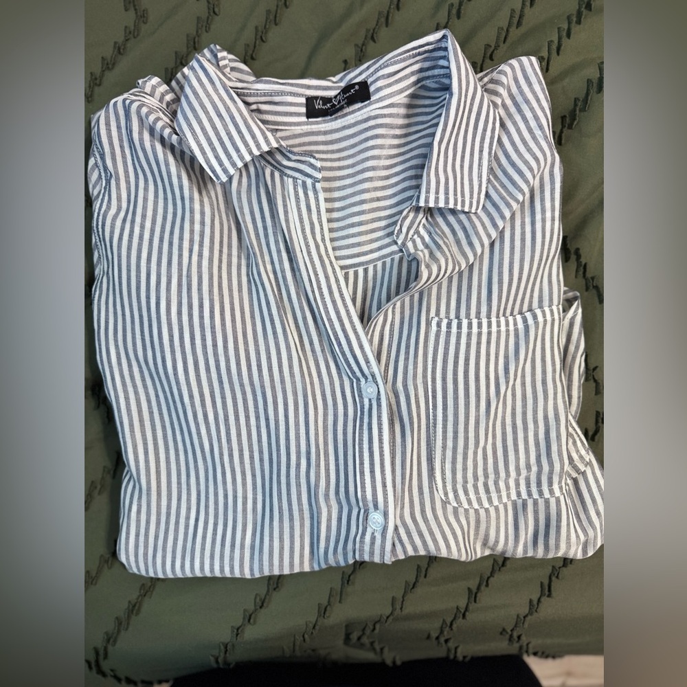 Velvet Heart Gray and White Striped Top